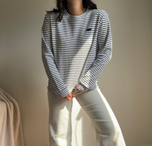 Charger l&#39;image dans la galerie, Pull Lacoste rayé style marinière - M
