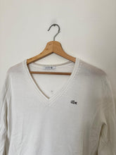 Charger l&#39;image dans la galerie, Pull col V Lacoste en coton - M
