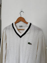 Upload image to gallery, Pull col V Lacoste à la maille tressée des années 80&#39; - M
