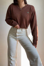 Charger l&#39;image dans la galerie, Pull col V Lacoste en coton - M
