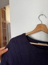 Charger l&#39;image dans la galerie, Pull Lacoste broderie golfeurs des années 80&#39; fabriqué en France - XL

