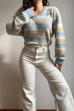 Charger l&#39;image dans la galerie, Pull col V Lacoste fabriqué en France des années 80 - M
