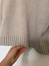 Charger l&#39;image dans la galerie, Pull col roulé Lacoste en grosse maille - L
