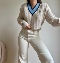 Upload image to gallery, Pull col V Lacoste à la maille tressée - S
