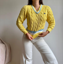 Upload image to gallery, Pull col V Lacoste &quot;Izod&quot; fabriqué dans les années 70&#39;s à la maille tressée - XS

