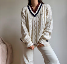Upload image to gallery, Pull col V Lacoste &quot;Izod&quot; fabriqué dans les années 70&#39;s à la maille tressée - L

