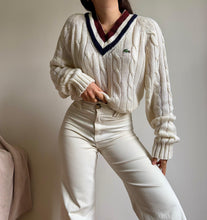 Upload image to gallery, Pull col V Lacoste &quot;Izod&quot; fabriqué dans les années 70&#39;s à la maille tressée - L
