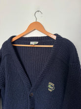 Charger l'image dans la galerie, Gilet "Lacoste Club" en grosse maille des années 80' fabriqué en France - XL
