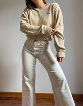 Charger l&#39;image dans la galerie, Pull col V Lacoste en coton - L

