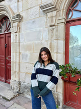 Charger l'image dans la galerie, Pull style polo Lacoste à la maille tressée - M
