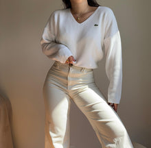 Upload image to gallery, Pull col V Lacoste en maille côtelée - M
