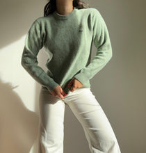 Charger l&#39;image dans la galerie, Pull Lacoste en pure laine vierge - S
