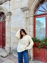 Charger l'image dans la galerie, Pull Lacoste brodé en grosse maile des années 80' made in France - L
